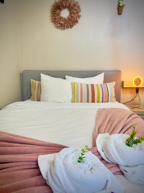 Private Place to Stay self check in-nonstop- NETFLIX-WIFI Apartment in Timiș County