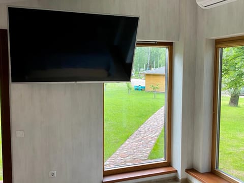 TV and multimedia, Garden view