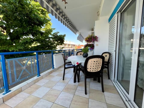 Day, View (from property/room), Balcony/Terrace, Seating area
