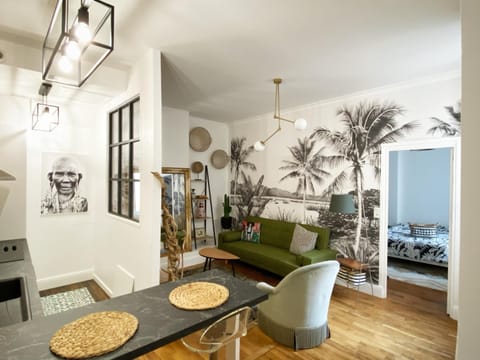 Living room, Dining area