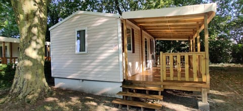 Camping Le Brochet Campground/
RV Resort in Wallonia, Belgium