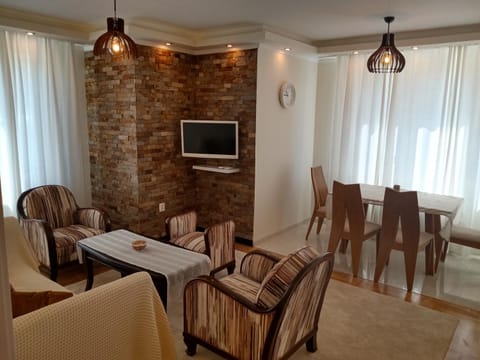 Communal lounge/ TV room, Living room, Dining area