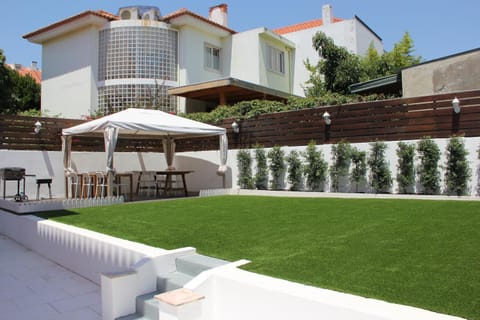 BBQ facilities, Garden, Garden view, Inner courtyard view