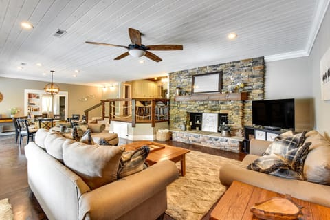 Hot Tub, Dock, Lakefront Luxe Six Mile Retreat House in Lake Keowee