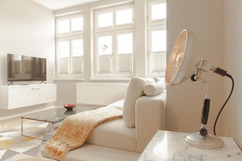 TV and multimedia, Seating area