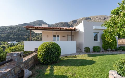 Property building, Day, Neighbourhood, Summer, Garden, View (from property/room), Garden view, Mountain view, Time of day