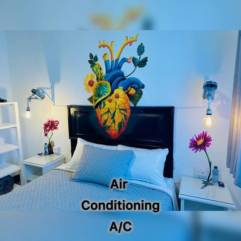 Bed, Bedroom, air conditioner