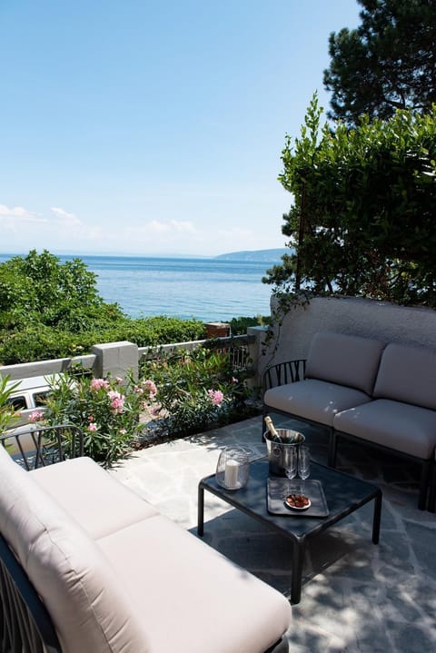 Garden, Balcony/Terrace, Balcony/Terrace, Seating area, Sea view