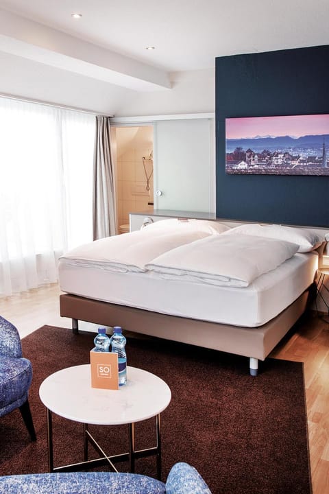 Bed, Photo of the whole room