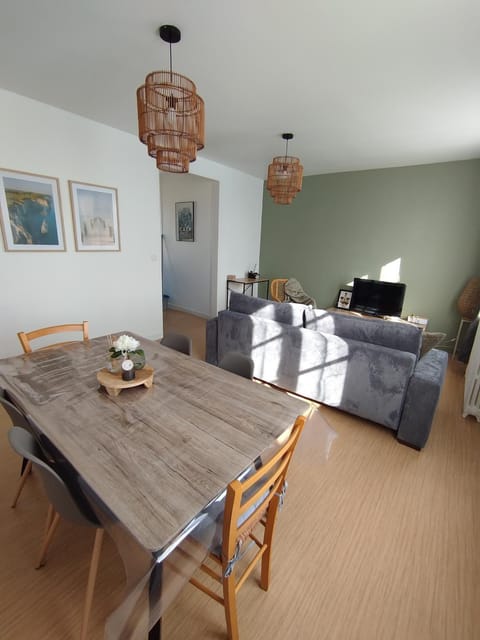 Gîte "Le Para" en plein centre de Ste Mère Église Apartment in Normandy