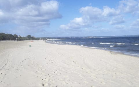 Mieszkanie Nad Morzem, GDAŃSK - BRZEŹNO 400m do plaży Apartment in Gdansk