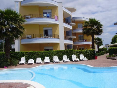 Property building, Pool view, Swimming pool