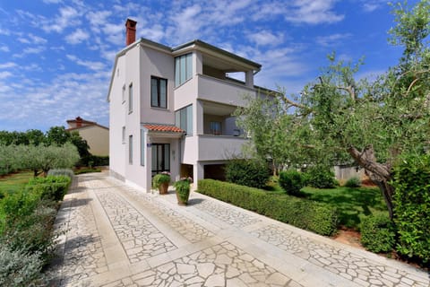 Property building, Garden
