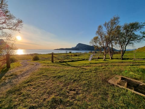 Spring, Natural landscape, Lake view, Mountain view, Sea view, Sunrise, Sunset