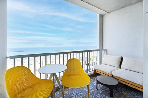 View (from property/room), Balcony/Terrace, Sea view