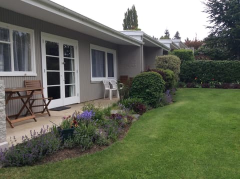Facade/entrance, Garden