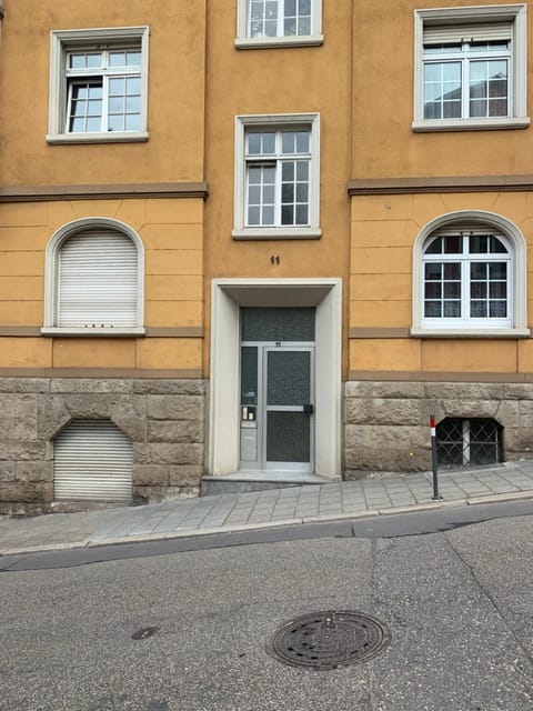 Property building, Facade/entrance