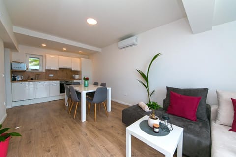 Apartman Macan Apartment in Brela