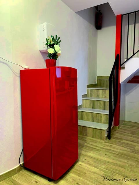 Coffee/tea facilities, Kitchen or kitchenette, Living room, Seating area, Dining area