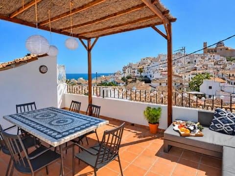 Balcony/Terrace, Seating area, Dining area, Mountain view, Sea view