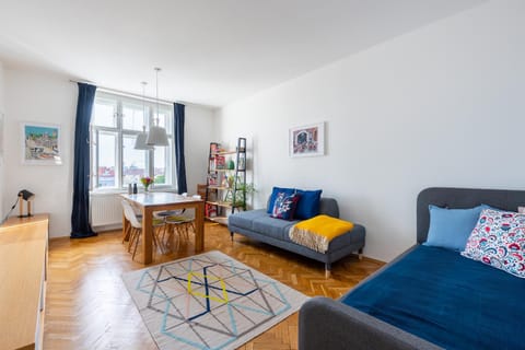 Bed, TV and multimedia, Living room, Seating area, Dining area