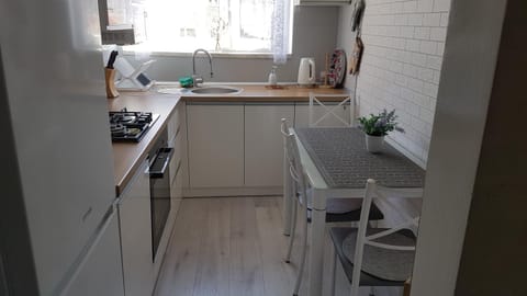 Dining area, dishwasher, kitchen