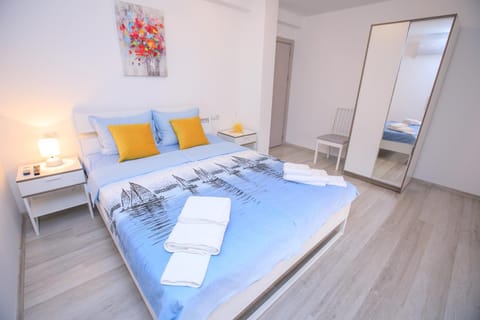 The Sun loves You - right beside the Park! Apartment in Blagoevgrad Province