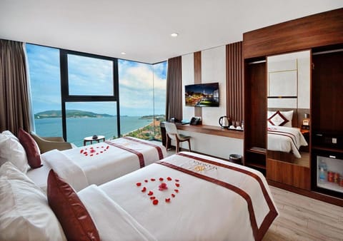 Bed, Bedroom, Sea view