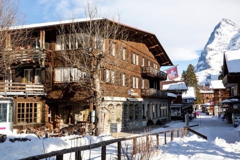 Property building, Neighbourhood, Winter