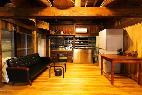 Living room, Communal kitchen