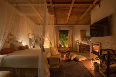 Bedroom, flat iron