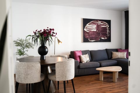 Living room, Seating area, Dining area