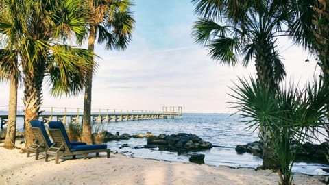Natural landscape, Lake view, sunbed