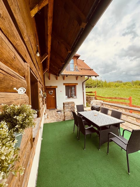 View (from property/room), Balcony/Terrace