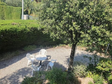 Villa au calme 500 m plages et port santa lucia Villa in Saint-Raphael