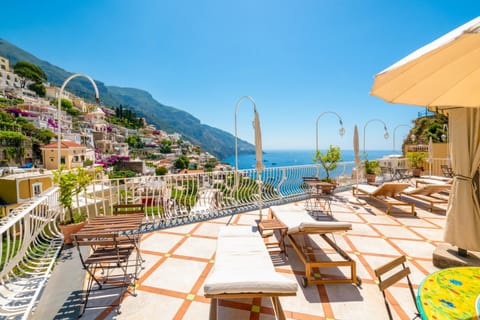 Solarium, View (from property/room), Balcony/Terrace, City view, Sea view, sunbed