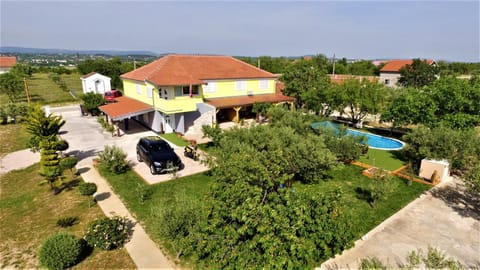 Bird's eye view, Garden view, Pool view