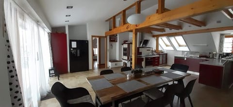 Banquet/Function facilities, Dining area