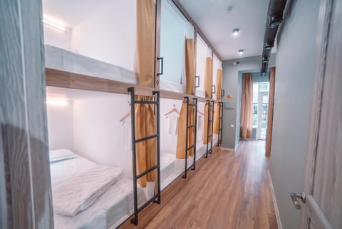 bunk bed