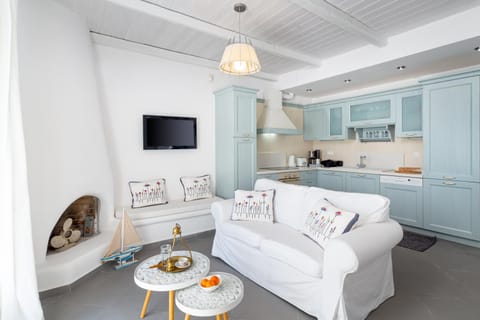 Kitchen or kitchenette, Living room