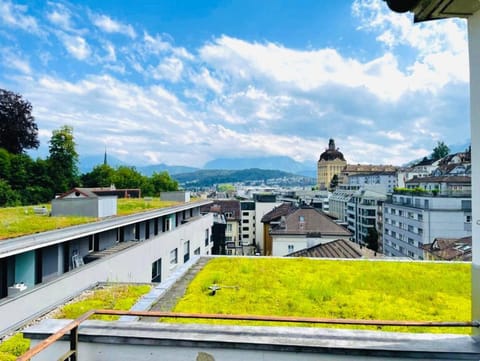 Hawa Apartment - two balcony - by PA Apartment in Lucerne