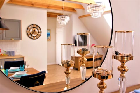 Kitchen or kitchenette, Decorative detail, Dining area