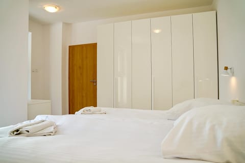 Bed, Photo of the whole room, Bedroom, towels, wardrobe