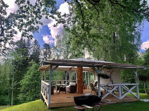 Spring, Natural landscape, BBQ facilities, Garden