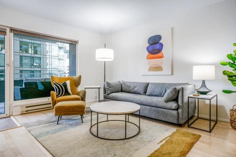 Downtown Dream Apartment in Pike Place Market