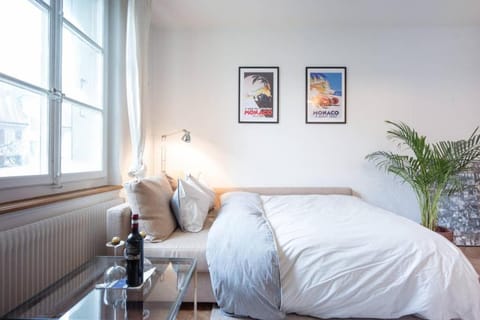 Bed, Living room, Seating area