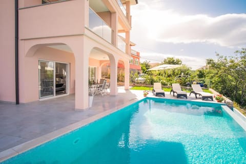 Property building, Pool view, Swimming pool