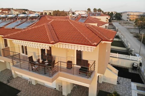 Orange Apartment Apartment in Nikiti