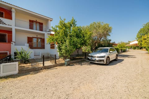 Property building, Neighbourhood