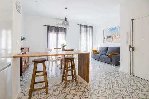 Cozy Flat in City Center Feel the Vibe SelfCheckIn Apartment in Valencia